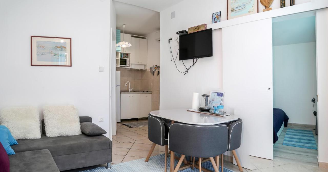 Apartmani Ria2 Pag باغ المظهر الخارجي الصورة