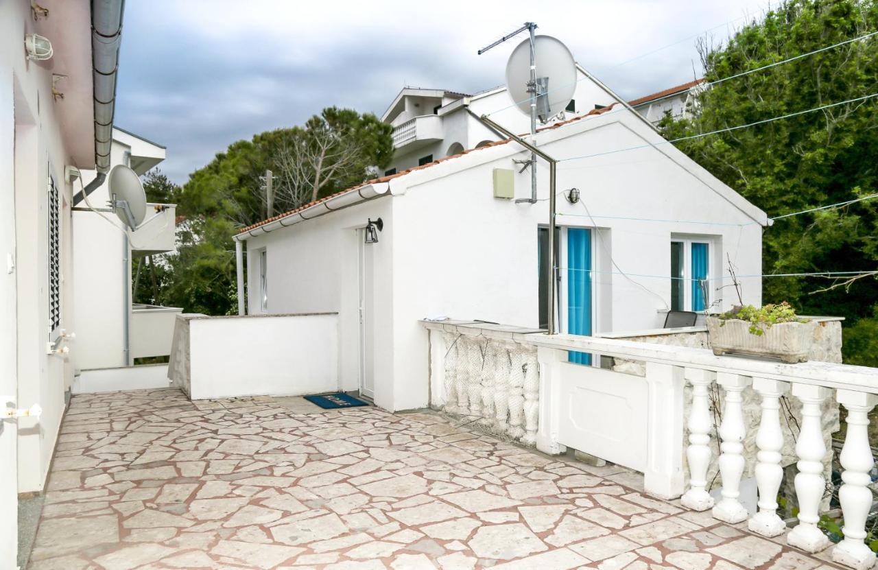 Apartmani Ria2 Pag باغ المظهر الخارجي الصورة