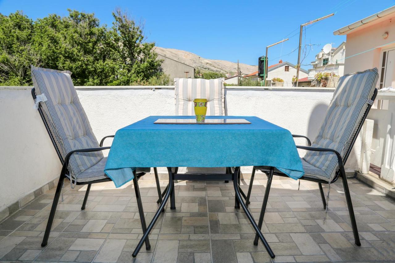 Apartmani Ria2 Pag باغ المظهر الخارجي الصورة
